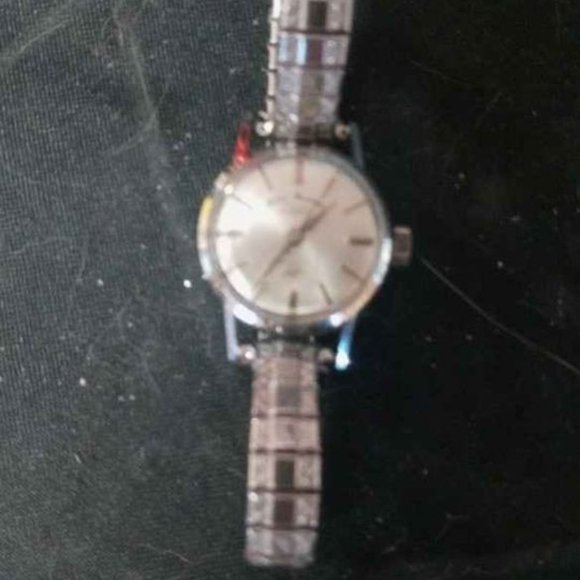 VINTAGE ANDRE BOUCHARD 17 JEWELS/LADIES WATCH WITH PEARL FACE 1950S - Picture 5 of 5